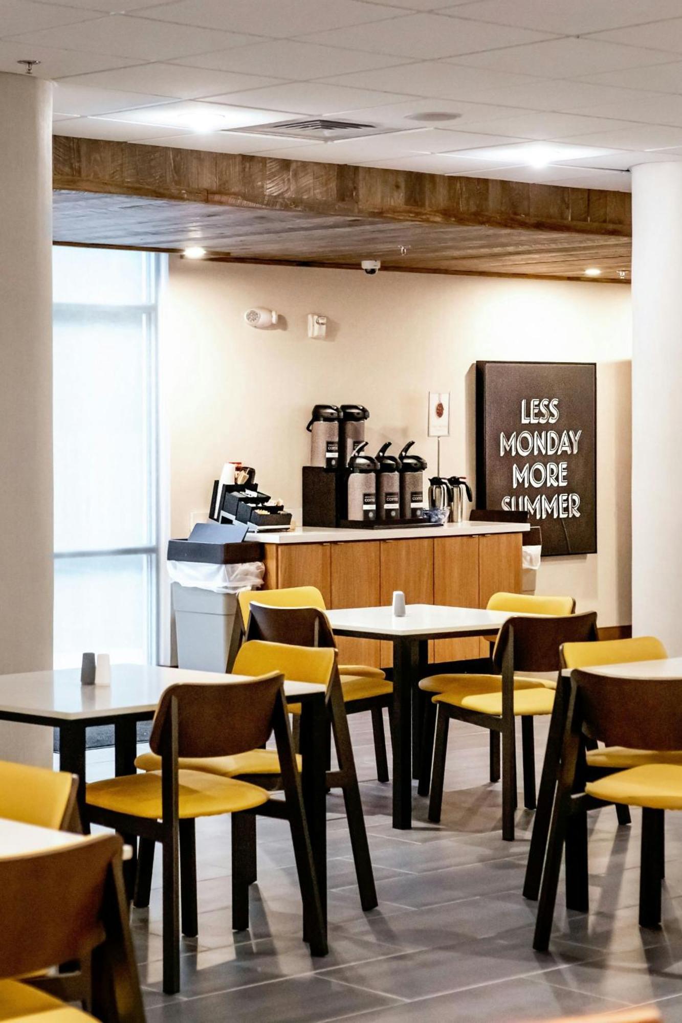 Fairfield & By Marriott Richmond Airport