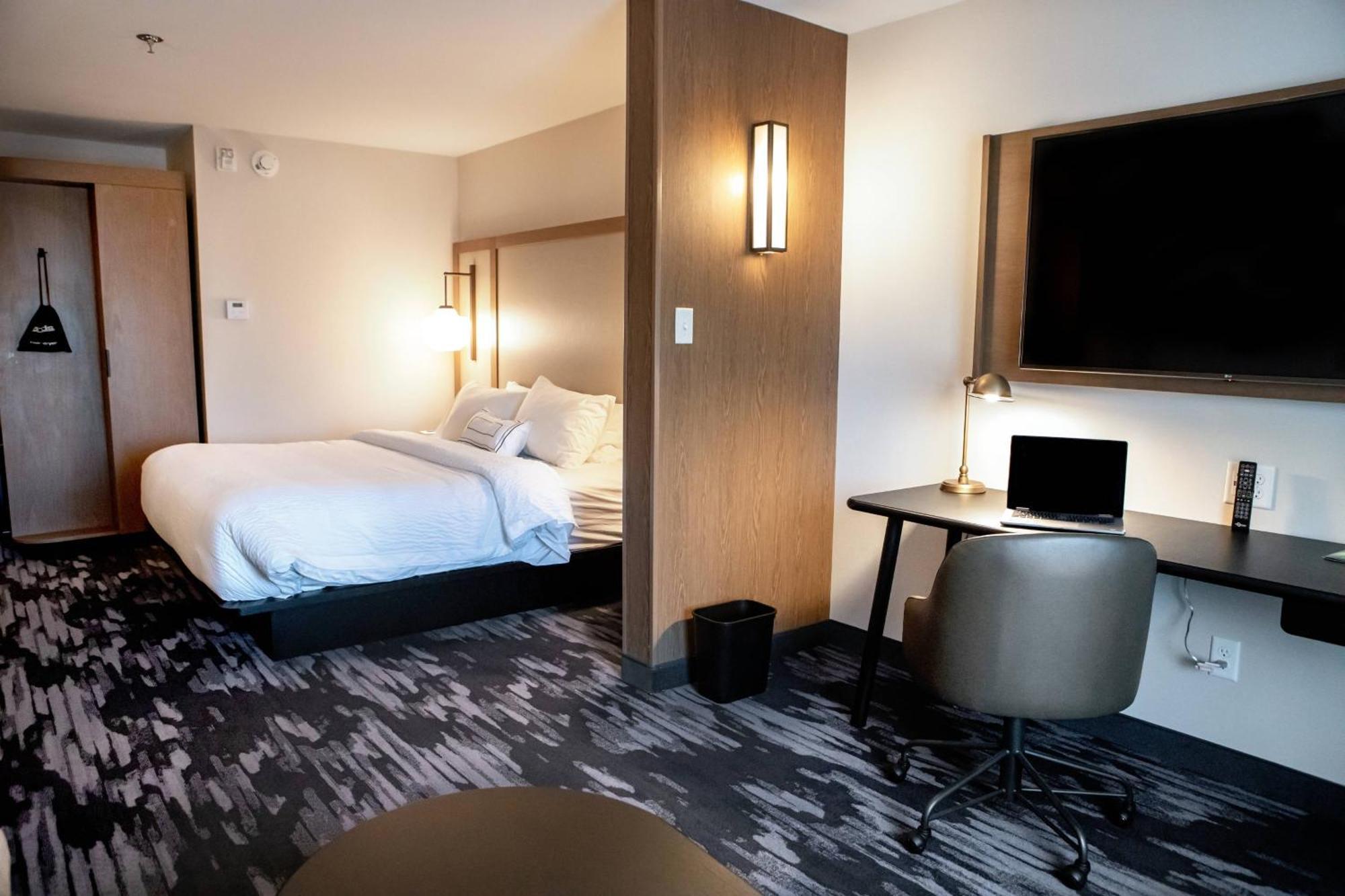 Hotel Fairfield & By Marriott Richmond Airport Sandston